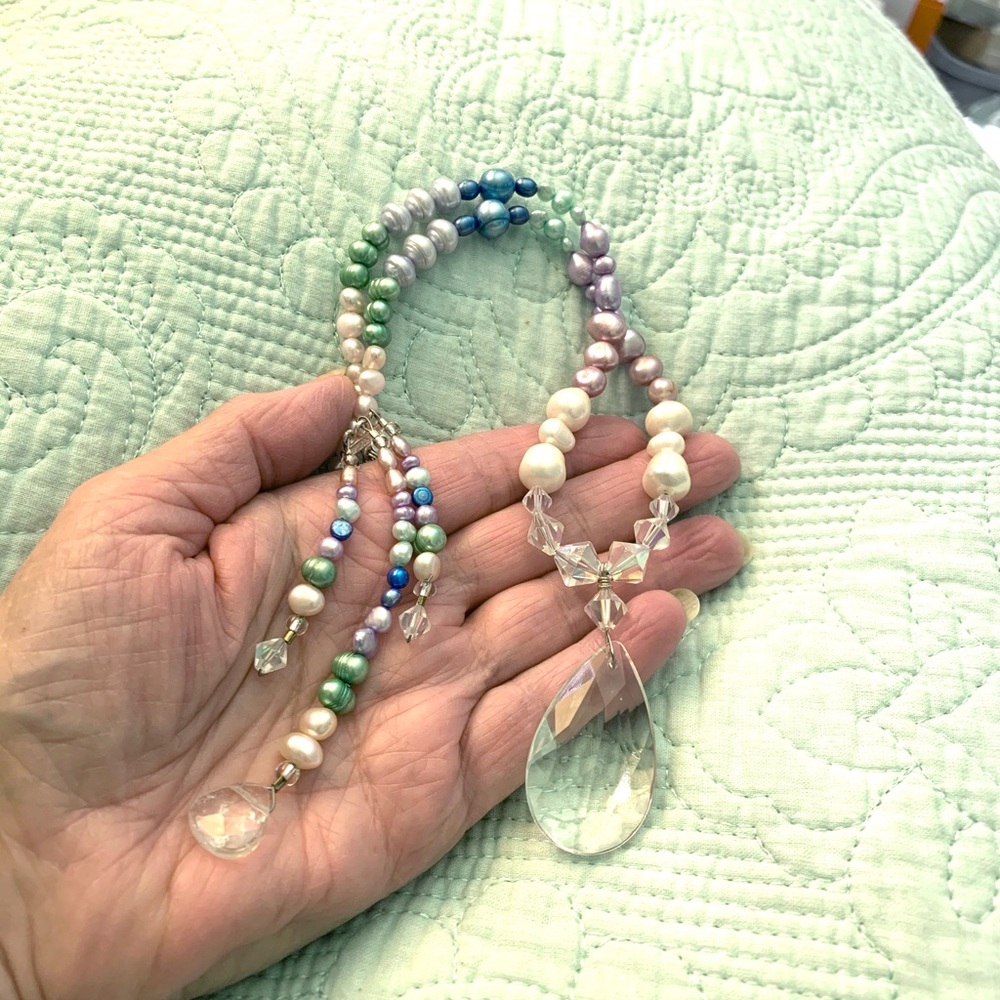 Pastel pearl and crystal teardrop set - Picture 4 of 9
